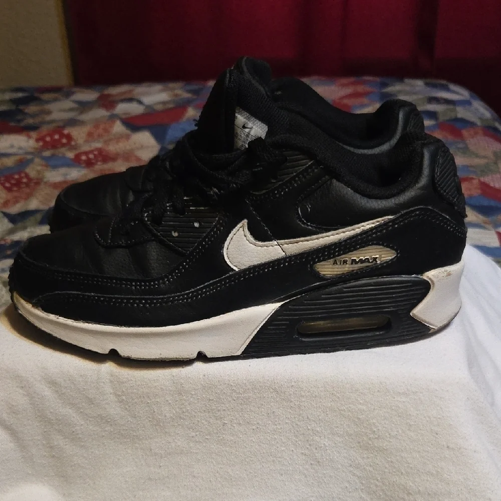 Nike Air Max Kids Black and White Sneakers